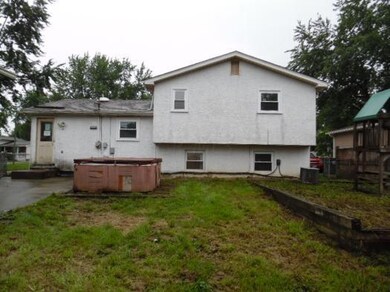 5076 Chipman Dr, Columbus, OH 43232 - photo 4