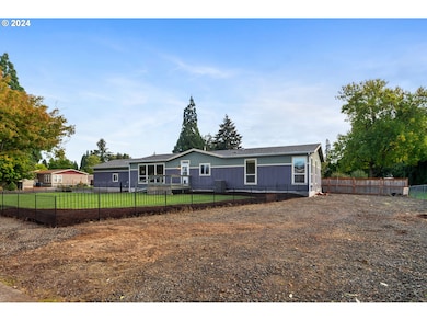 21936 Laurel Ave NE, Aurora, OR 97002 - photo 3