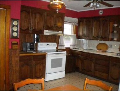 48 Williston Ave, Easthampton, MA 01027 - photo 6