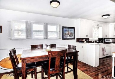 Upstairs back Unit - Dining 