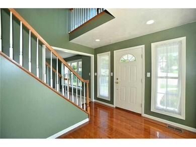 Entry/Foyer.