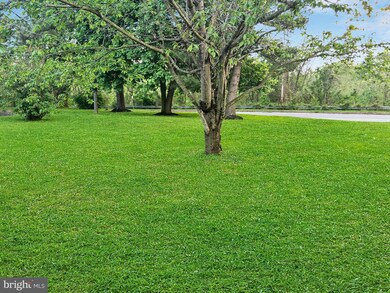 1840 Sutton Ave, Halethorpe, MD 21227 - photo 4