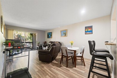 6308 Newtown Cir unit 8B2, Tampa, FL 33615 - photo 5