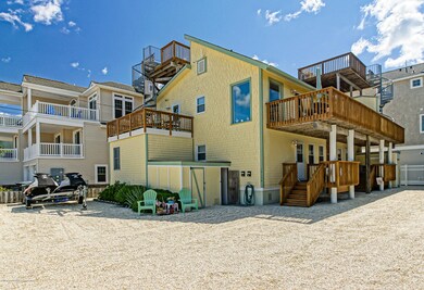 1-1915 B S Bay Ave (38)