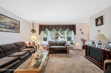 389 Osceola Ave, Kingston, PA 18704 - photo 4