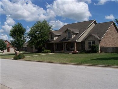908 Glacier Ct, Nixa, MO 65714 - photo 2
