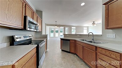 180 Snead Rd, Fort Mill, SC 29715 - photo 5