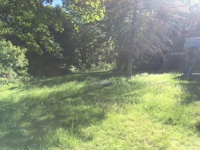 22 Hutchinson St, Nashua, NH 03064 - photo 2