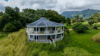 Views (photo digitally decluttered for presentation purposes.)