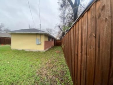 1114 E Five Mile Pkwy, Dallas, TX 75216 - photo 5