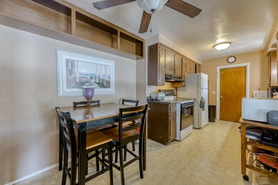 dining and kitchen combo