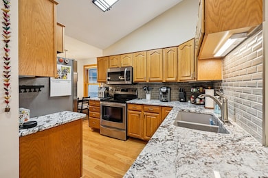 700 Leroy Ln unit 14B, River Falls, WI 54022 - photo 5