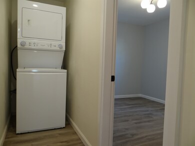 25 School St unit 25B, Canaan, NH 03741 - photo 7