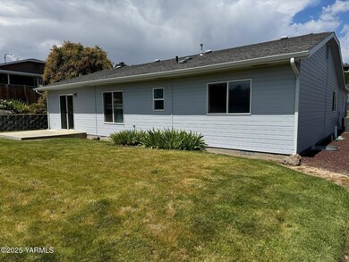7702 Douglas Dr, Yakima, WA 98908 - photo 5