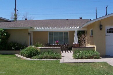 2 covered patios, front and back
