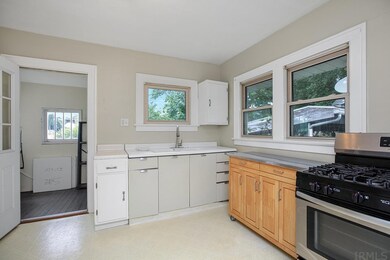 2723 Roosevelt Ave, Elkhart, IN 46517 - photo 6