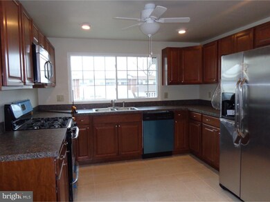 90 Oakmont Dr, New Castle, DE 19720 - photo 4