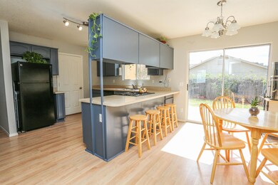 Dining Room & Kitchen