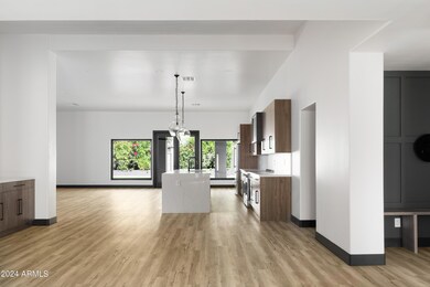 Open dining to kitchen