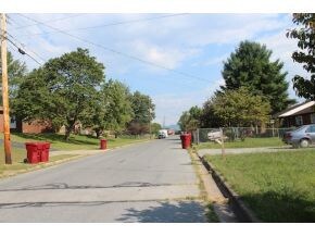 702 Georgia St, Johnson City, TN 37601 - photo 4