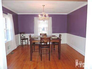 809 E Wilmington St, Burgaw, NC 28425 - photo 5