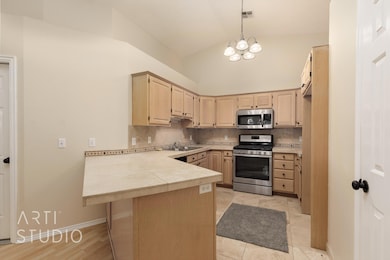 2050 W Canyon View Rd #35B-M DellEgro (9