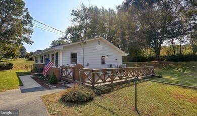 5809 Melville Rd, Sykesville, MD 21784 - photo 2