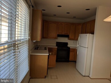 13183 Dashco Way, Herndon, VA 20171 - photo 6