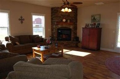 2256 Pioneer Rd, Homedale, ID 83628 - photo 3