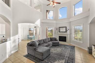 Spacious Living Room with lots of light overlookin