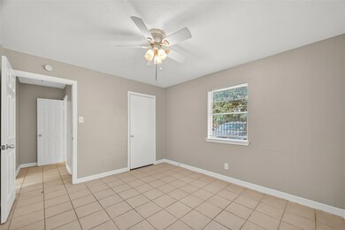 8814 Manus St unit 5, Houston, TX 77093 - photo 5