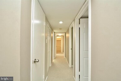 19 Canterbury Square unit 202, Alexandria, VA 22304 - photo 7