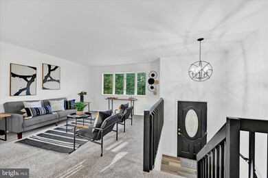 7006 Sheldon Ln, Sykesville, MD 21784 - photo 4