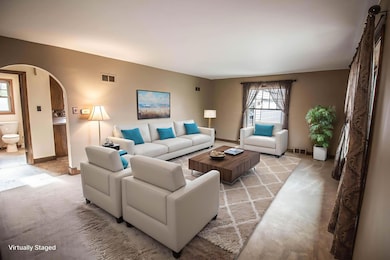 N89W13773 Bonnie Ln, Menomonee Falls, WI 53051 - photo 5