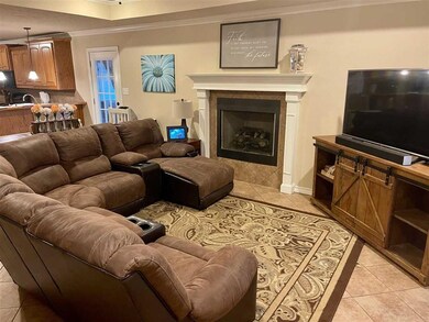 500 E Greenfield Dr, Wake Village, TX 75501 - photo 7