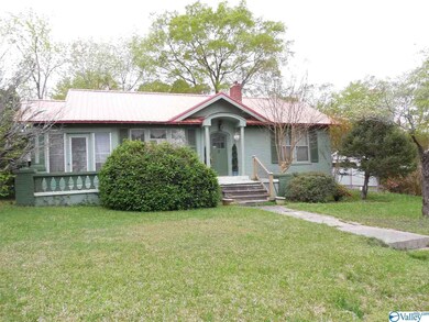 A great 4brm, 3bth home that just needs some tlc and cosmetic updates!!
