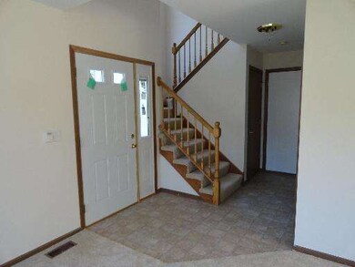 1842 Cambridge Dr, Carpentersville, IL 60110 - photo 2