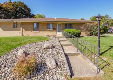 1432 Trails End St-103