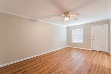 2100 Southwood Dr unit 23, College Station, TX 77840 - photo 7