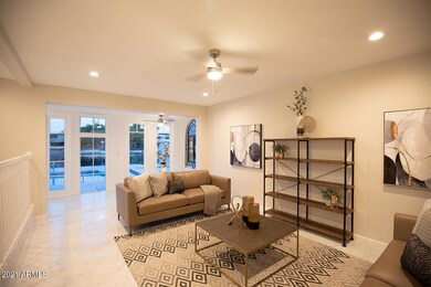LIVING RM