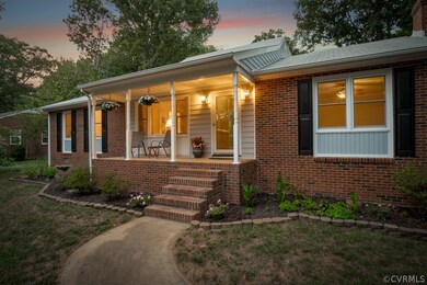 Charming front porch entrance!