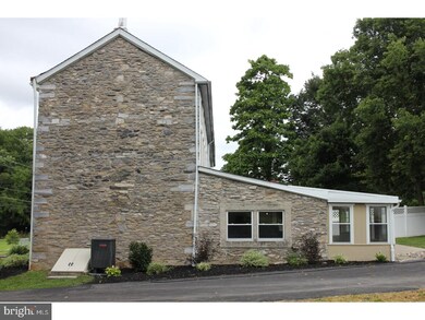 107 Cedar Grove Rd, Conshohocken, PA 19428 - photo 2