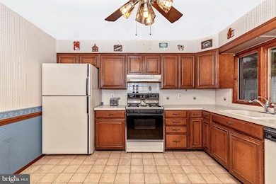 136 Springfield Ave, Bala Cynwyd, PA 19004 - photo 7