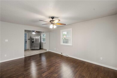 911 E Broad St, Des Moines, IA 50315 - photo 6