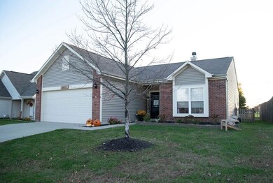3015 Lodgepole Dr, Whiteland, IN 46184 - photo 2