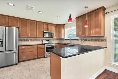 9747 Blackhawk Blvd, Houston, TX 77075 - photo 6