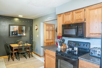 152 McKeen Street D19 007