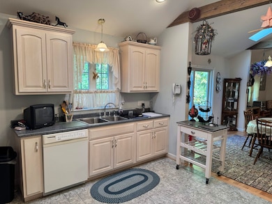 29 Cramer Hill Rd, MerriMacK, NH 03054 - photo 7