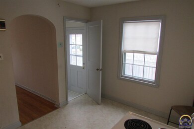 812 SW Wayne Ave, Topeka, KS 66606 - photo 7
