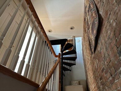 23 Munroe St, Newburyport, MA 01950 - photo 7